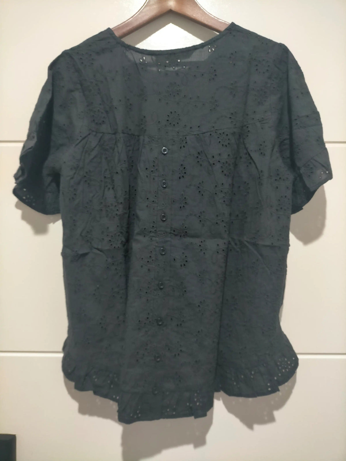 Coastal Broderie Top - Black Kenzie Tenzie