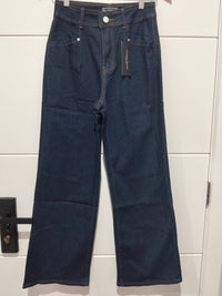 J-Lo Wide Leg Crop Jeans indigo – flat lay front view