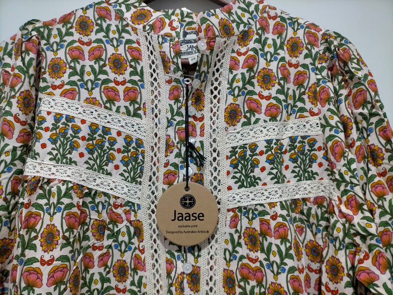 Bee Blouse Harlowe print