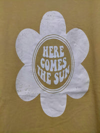 Vintage Tee ~ Here comes the Sun ~ Caramel