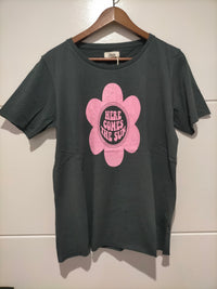 Vintage Tee ~ Here comes the Sun ~ Grey