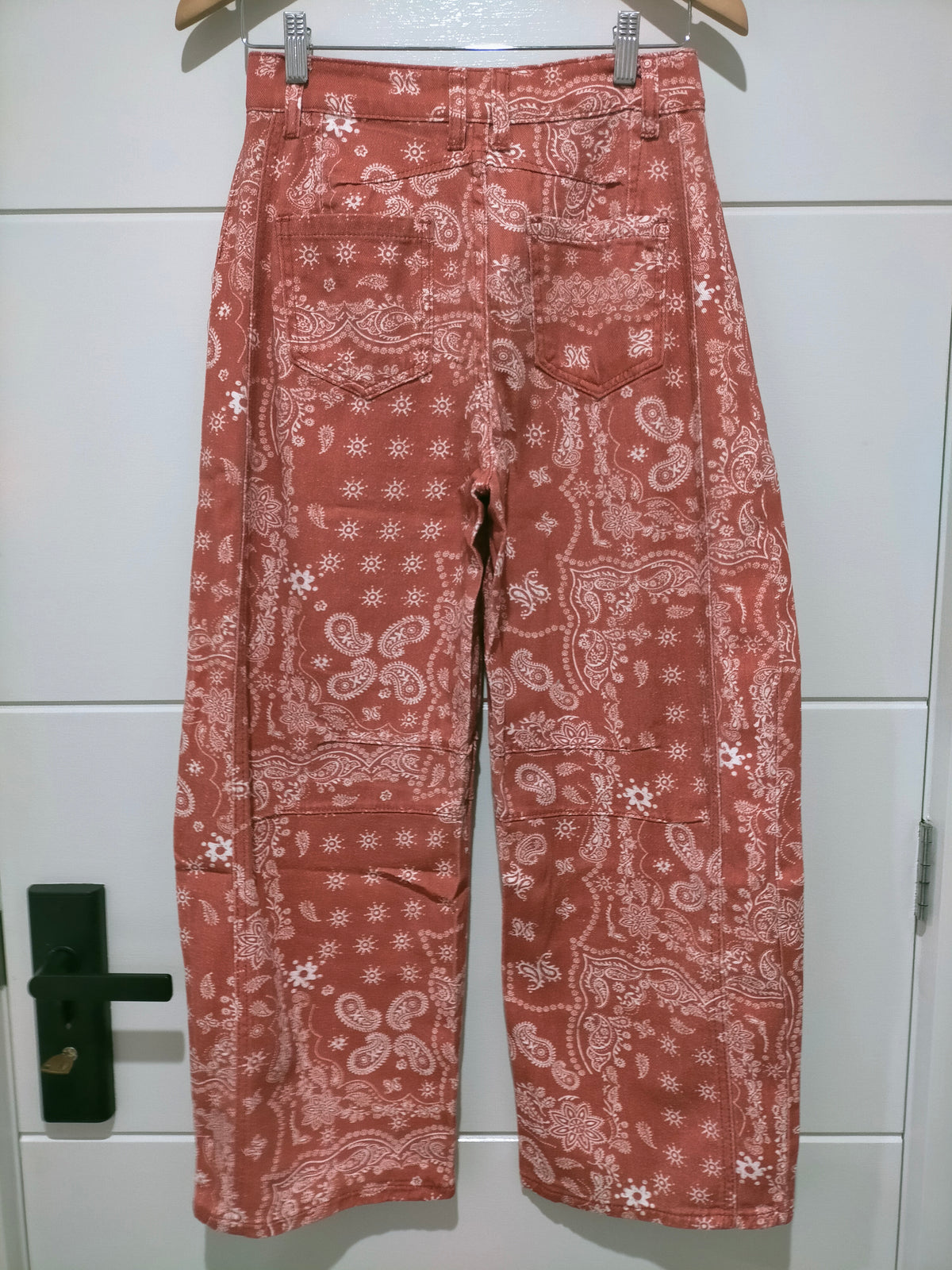 Bandana Paisley Barrel Jeans ~ Soft Wine