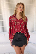 Bee Blouse Grenache print