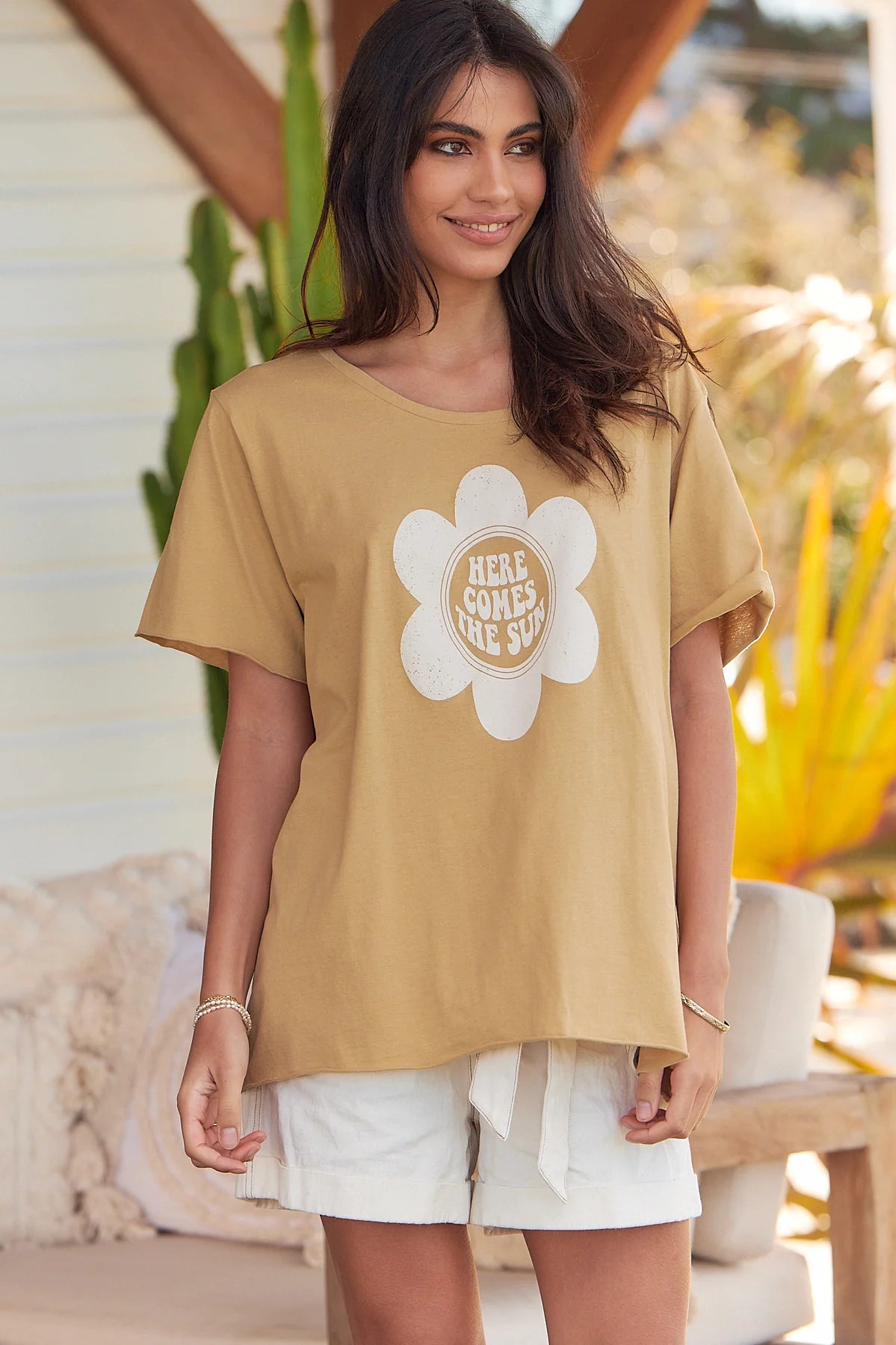 Vintage Tee ~ Here comes the Sun ~ Caramel