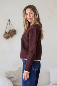 Praline Ribbed Blanket Stitch Cardi chocolate – model side view
