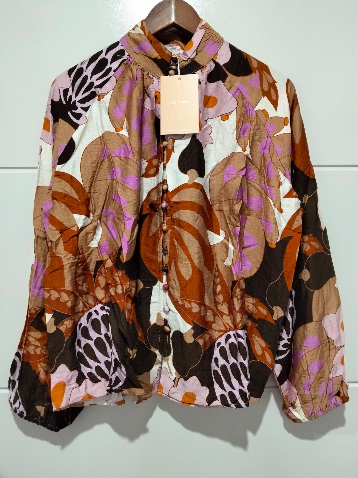 Oslo Blouse Picasso print – flat lay front view