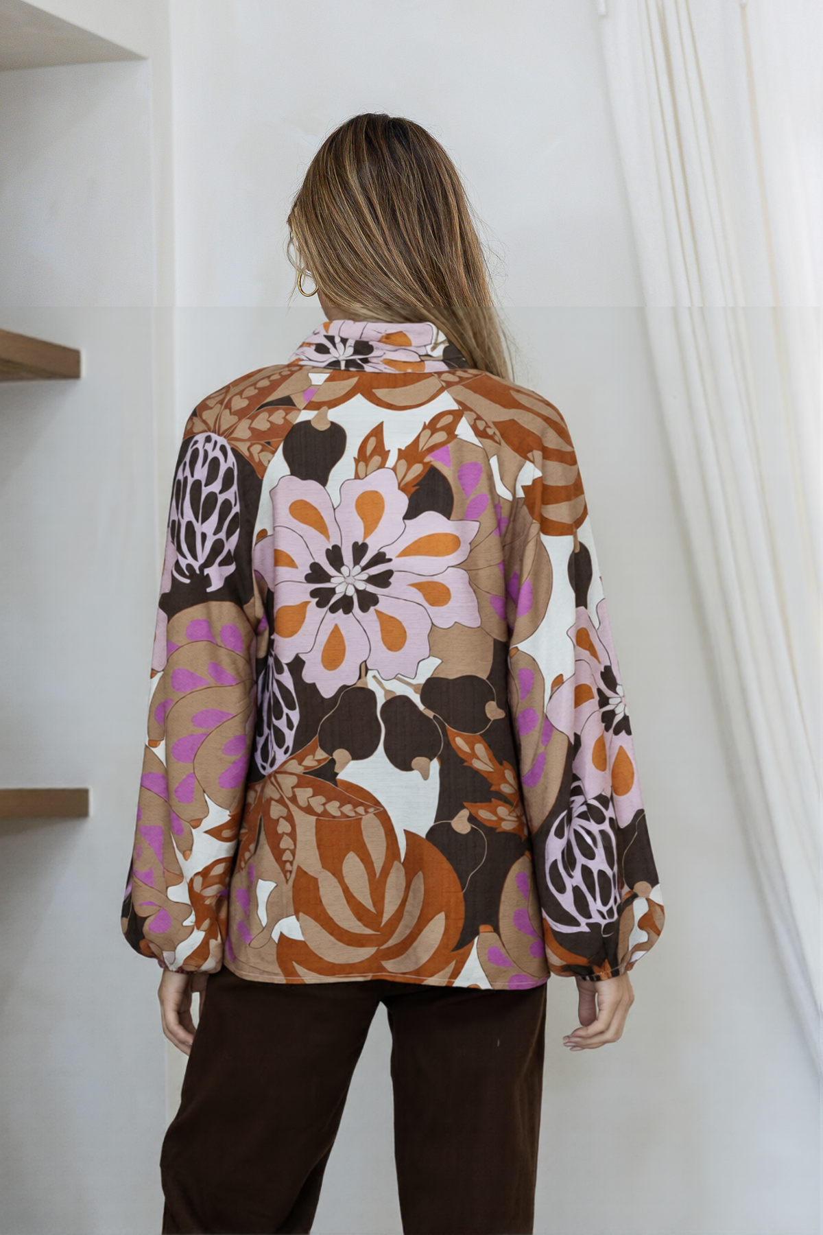 Oslo Blouse Picasso print – model back view