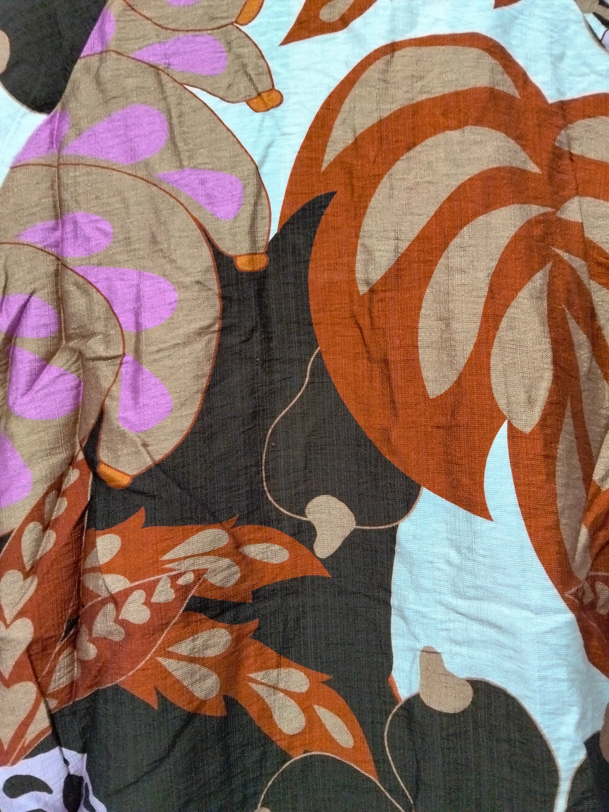 Oslo Blouse Picasso print – close-up of blush and chocolate brown Picasso print