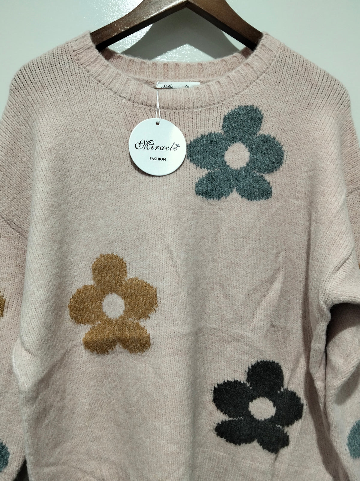 Sacha Daisy Knit Jumper blush – flat lay close-up of front