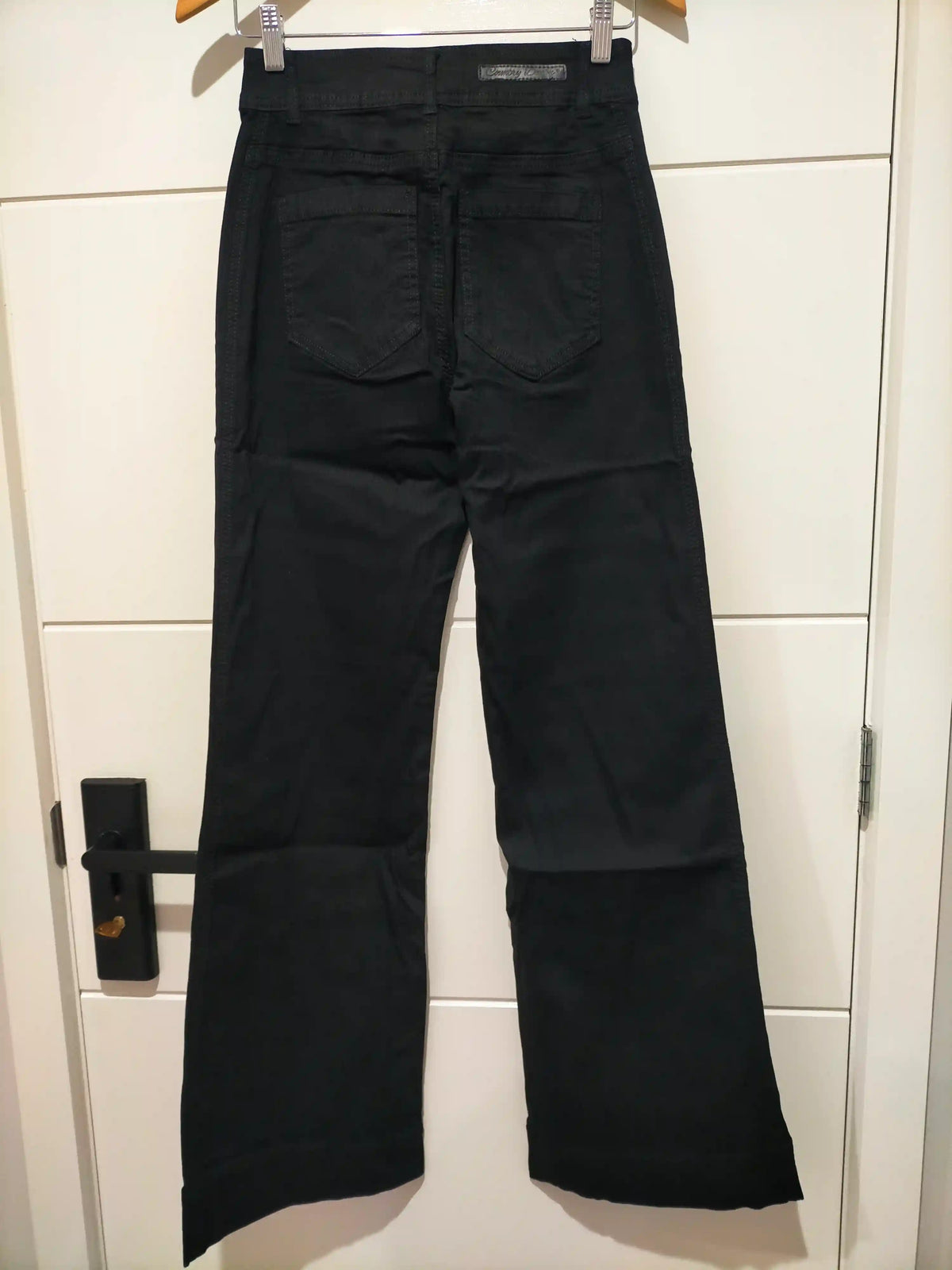 Sailor Wide Leg Pocket Jeans black – flat lay back showing oversized pockets and length