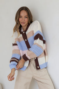 Bastille Chunky Cardi blue stripe – cropped view showing neckline and button detail