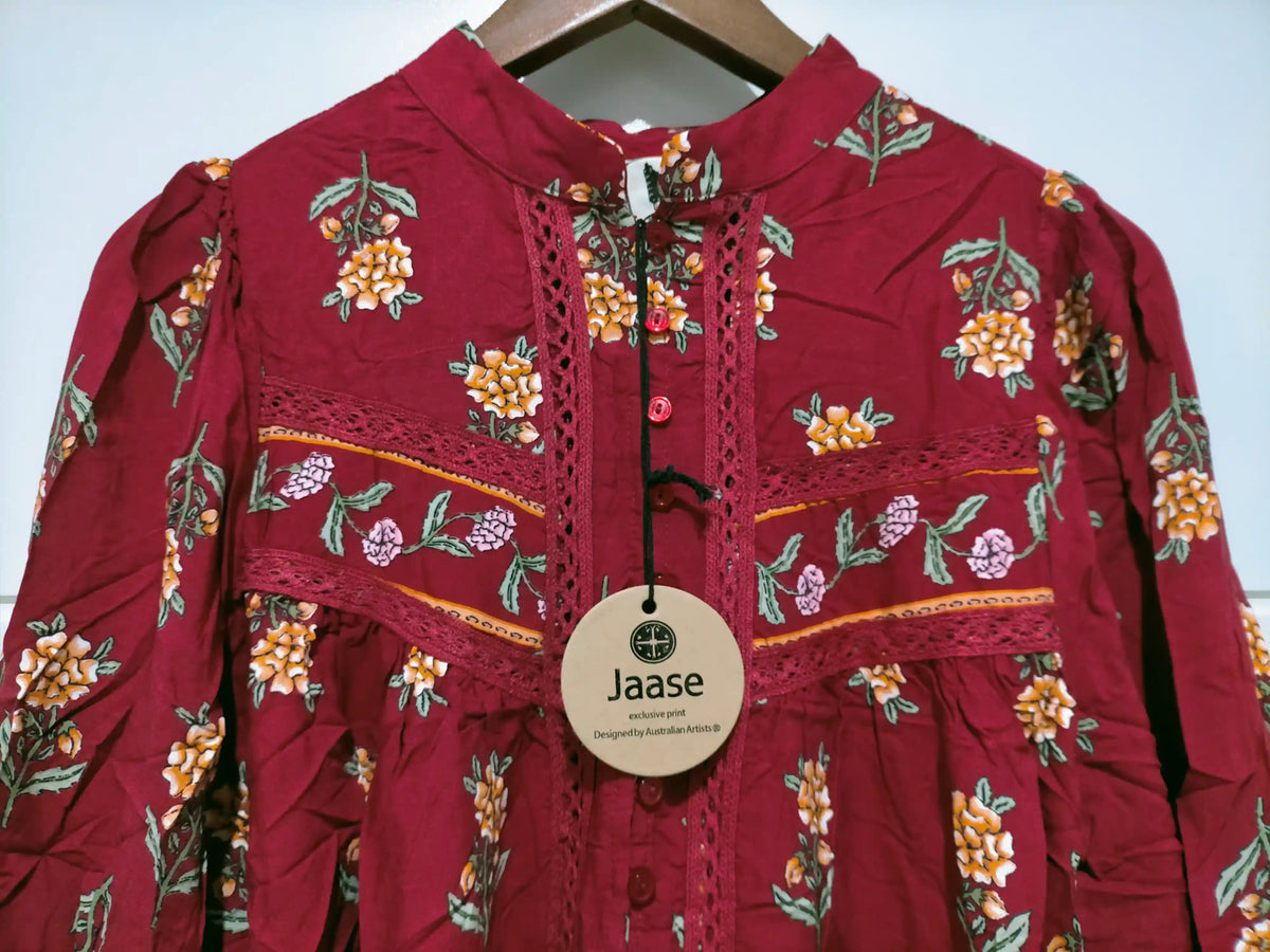 Bee Blouse Grenache print