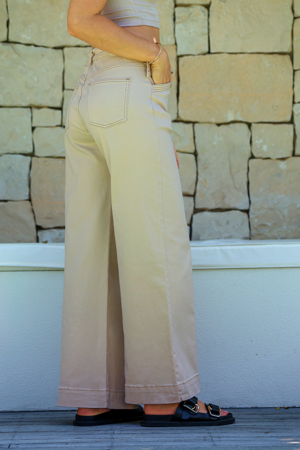 Indiana Stretch Wide Leg Belted Jean ~ Oatmeal