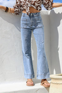 Sailor Wide Leg Pocket Jeans light blue by Country Denim – model outdoor close-up shot