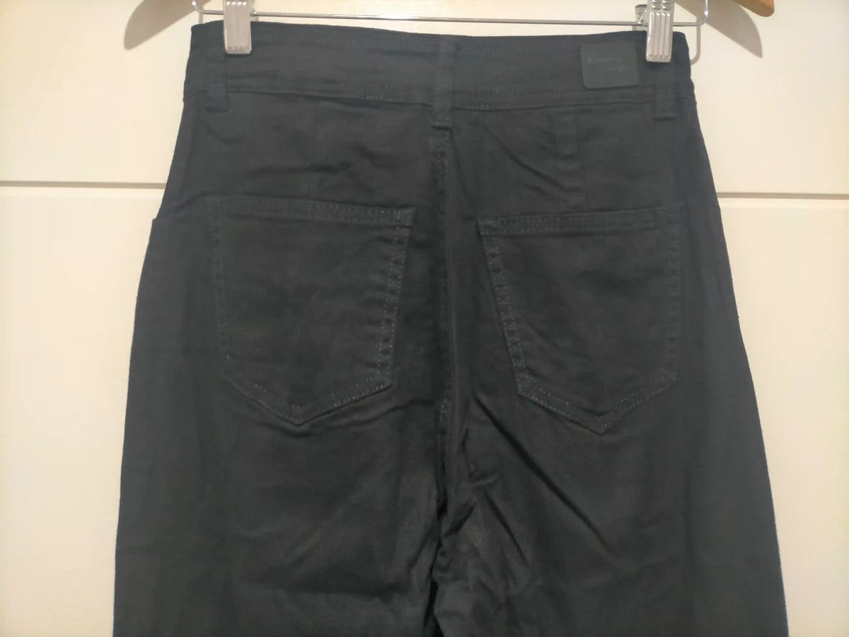 J-Lo Wide Leg Crop Jeans ~ Black