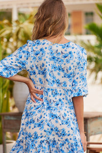 Jaase Monday Midi Dress blue prairie print – close-up of back showing crochet lace detail