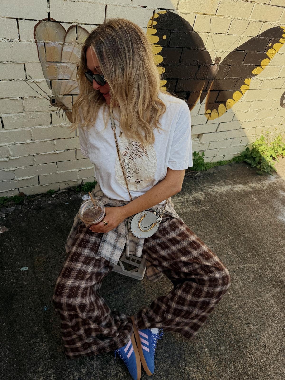 Jaase Stevie Austin Flannel Pants chocolate by Jaase – model sitting outdoor lifestyle shot