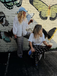 Jaase Stevie Austin Flannel Pants chocolate – outdoor shot showing both colourways on models