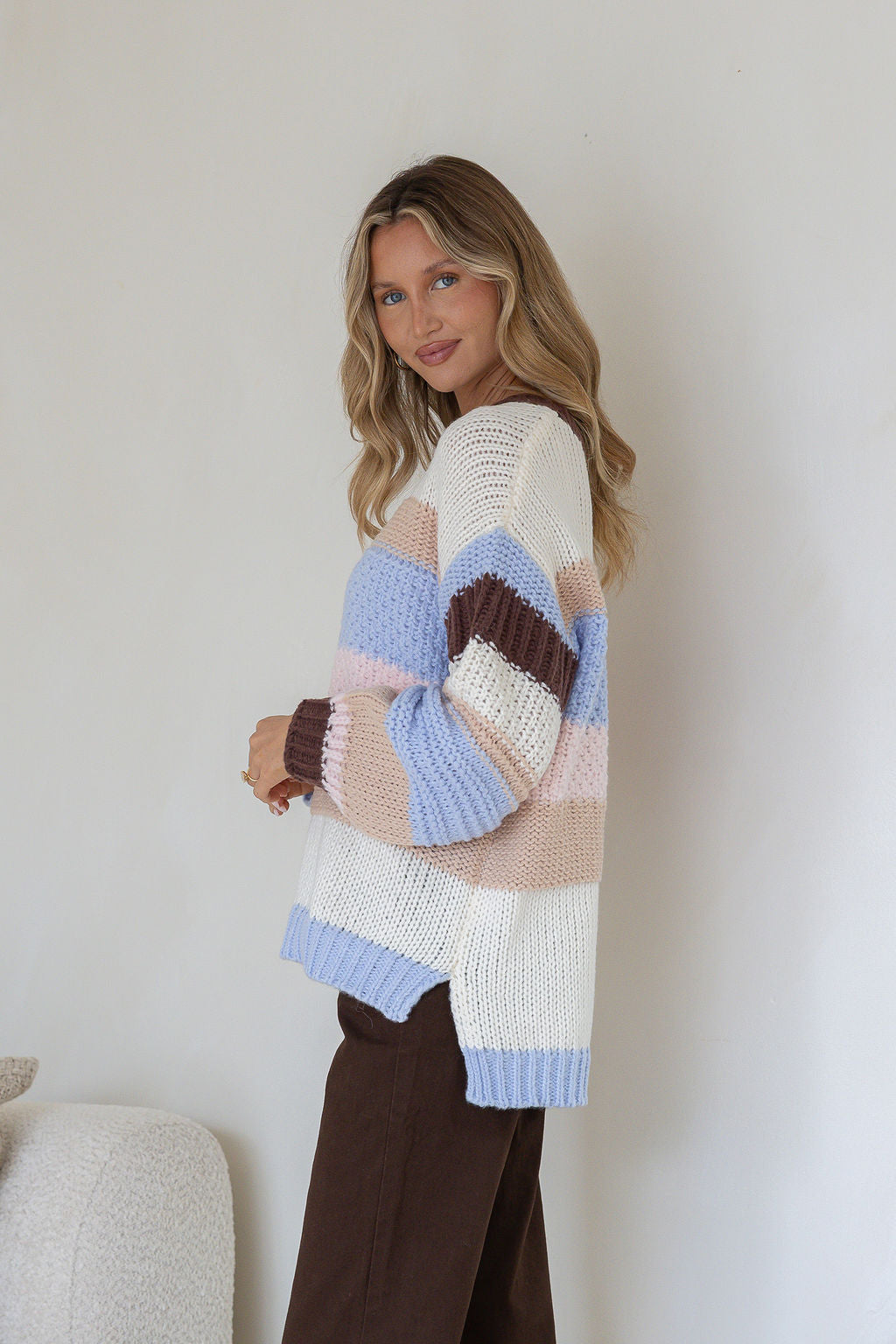 Bastille Chunky Knit Jumper blue stripe – model side pose