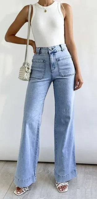 Sailor Wide Leg Pocket Jeans light blue – model styled with white tank, high heels and handbag