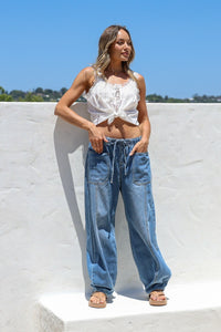 Manhattan Barrel Jeans ~ Light Wash