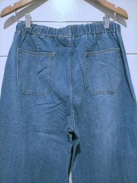 Manhattan Barrel Jeans ~ Light Wash