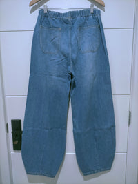 Manhattan Barrel Jeans ~ Light Wash