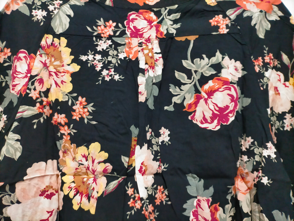 Gabriella Top Winter Rose Black Print by Jaase Kenzie Tenzie